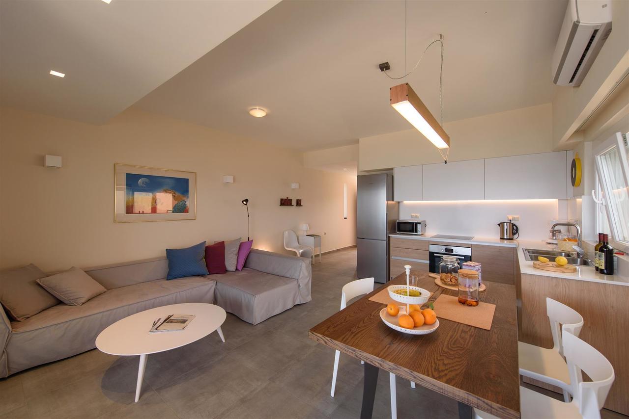 Rodia Beach Suites Kokkinos Pyrgos Eksteriør billede