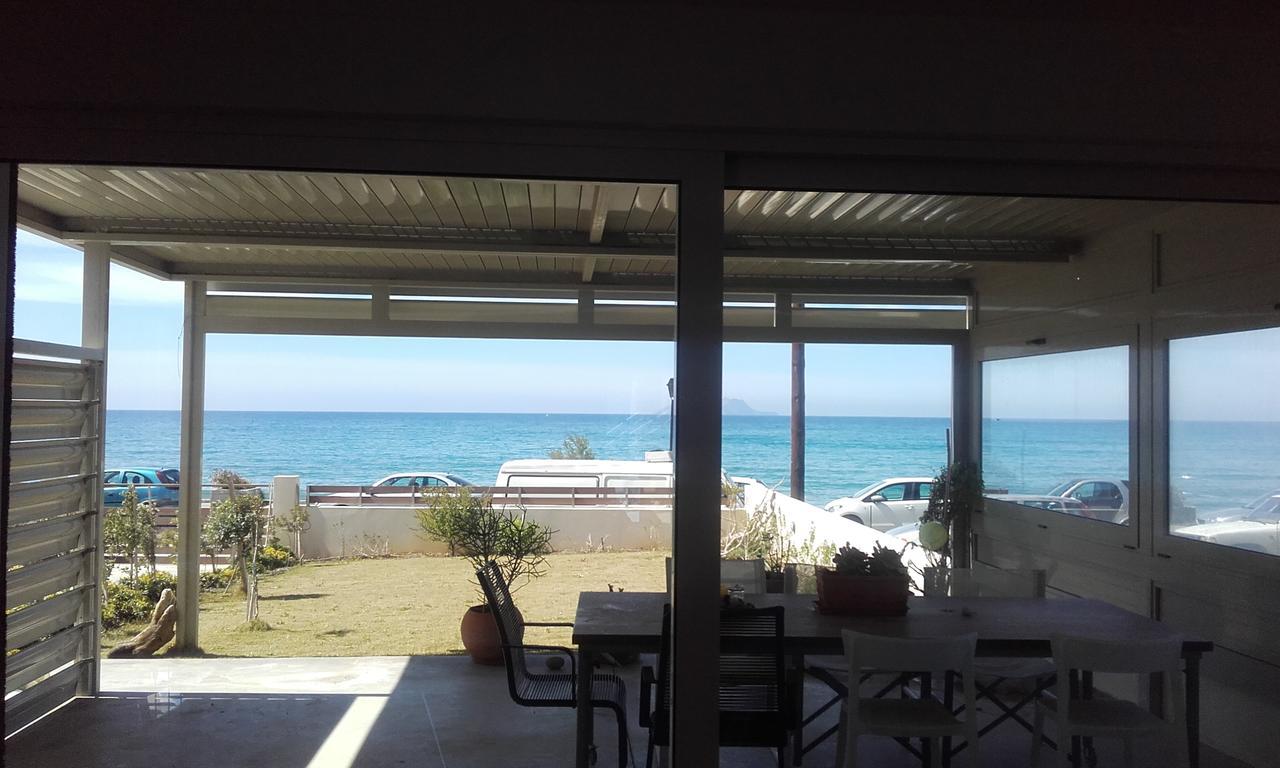 Rodia Beach Suites Kokkinos Pyrgos Eksteriør billede