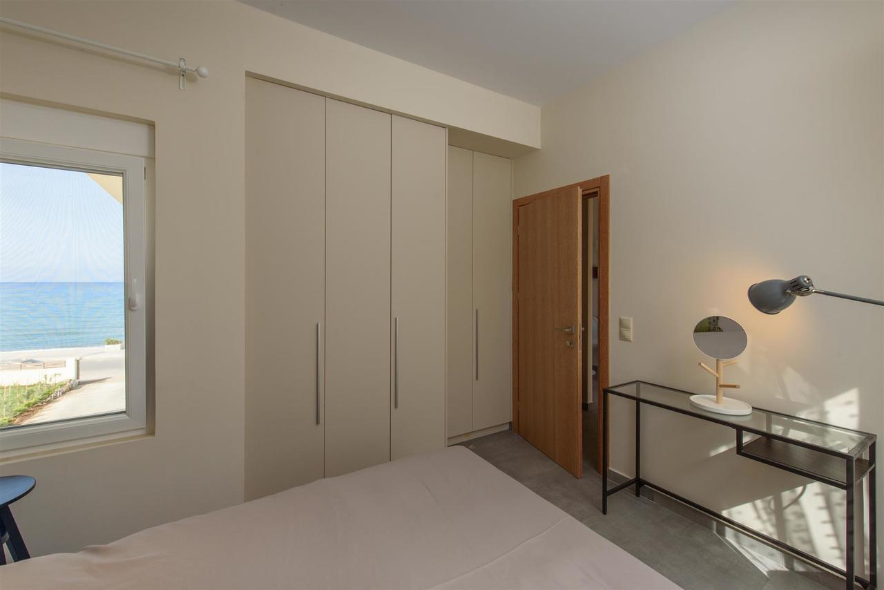 Rodia Beach Suites Kokkinos Pyrgos Eksteriør billede
