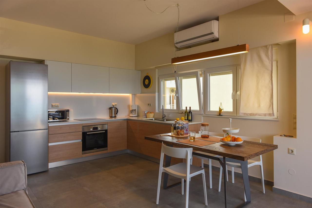 Rodia Beach Suites Kokkinos Pyrgos Eksteriør billede