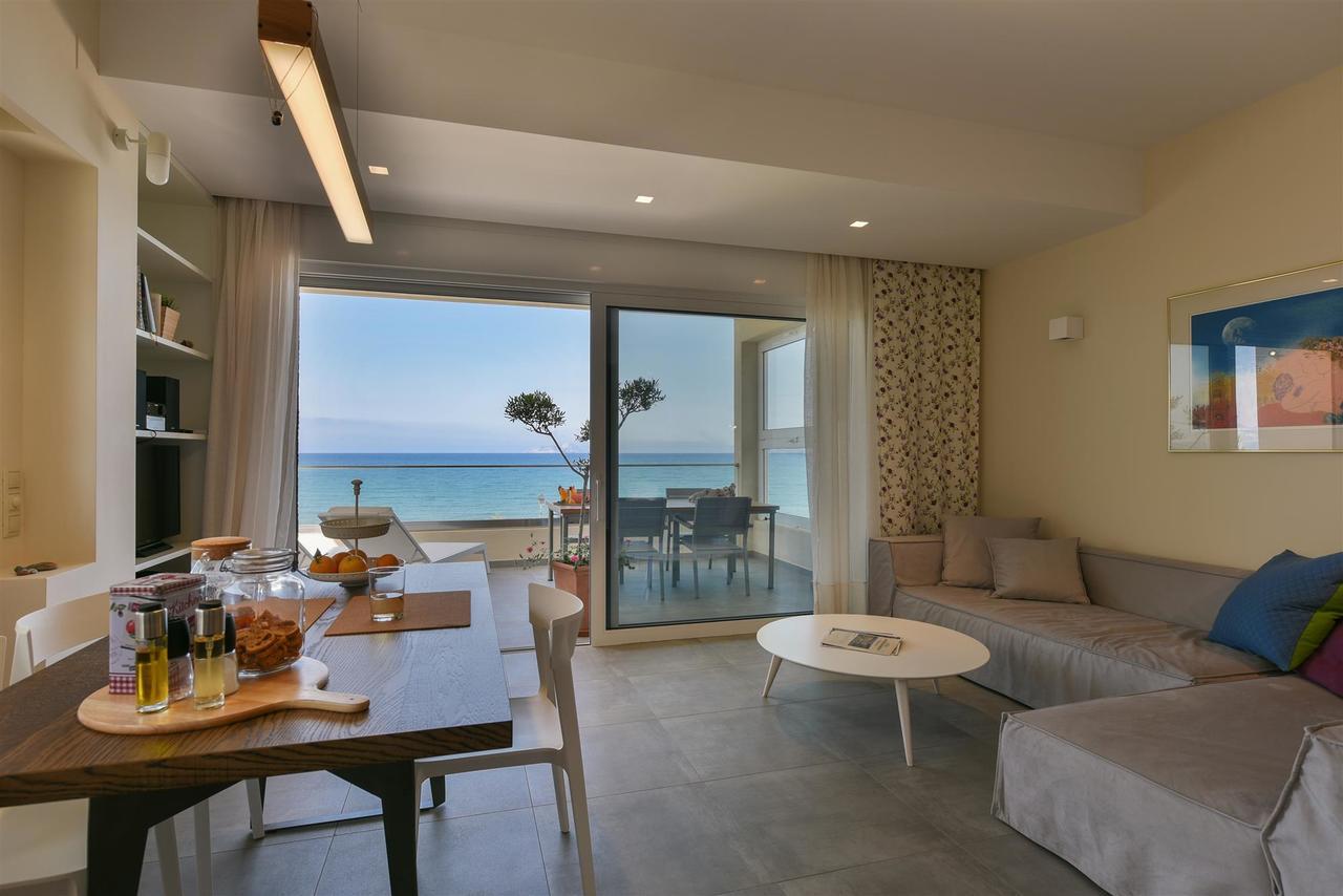 Rodia Beach Suites Kokkinos Pyrgos Eksteriør billede