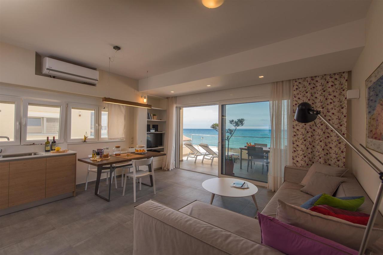 Rodia Beach Suites Kokkinos Pyrgos Eksteriør billede