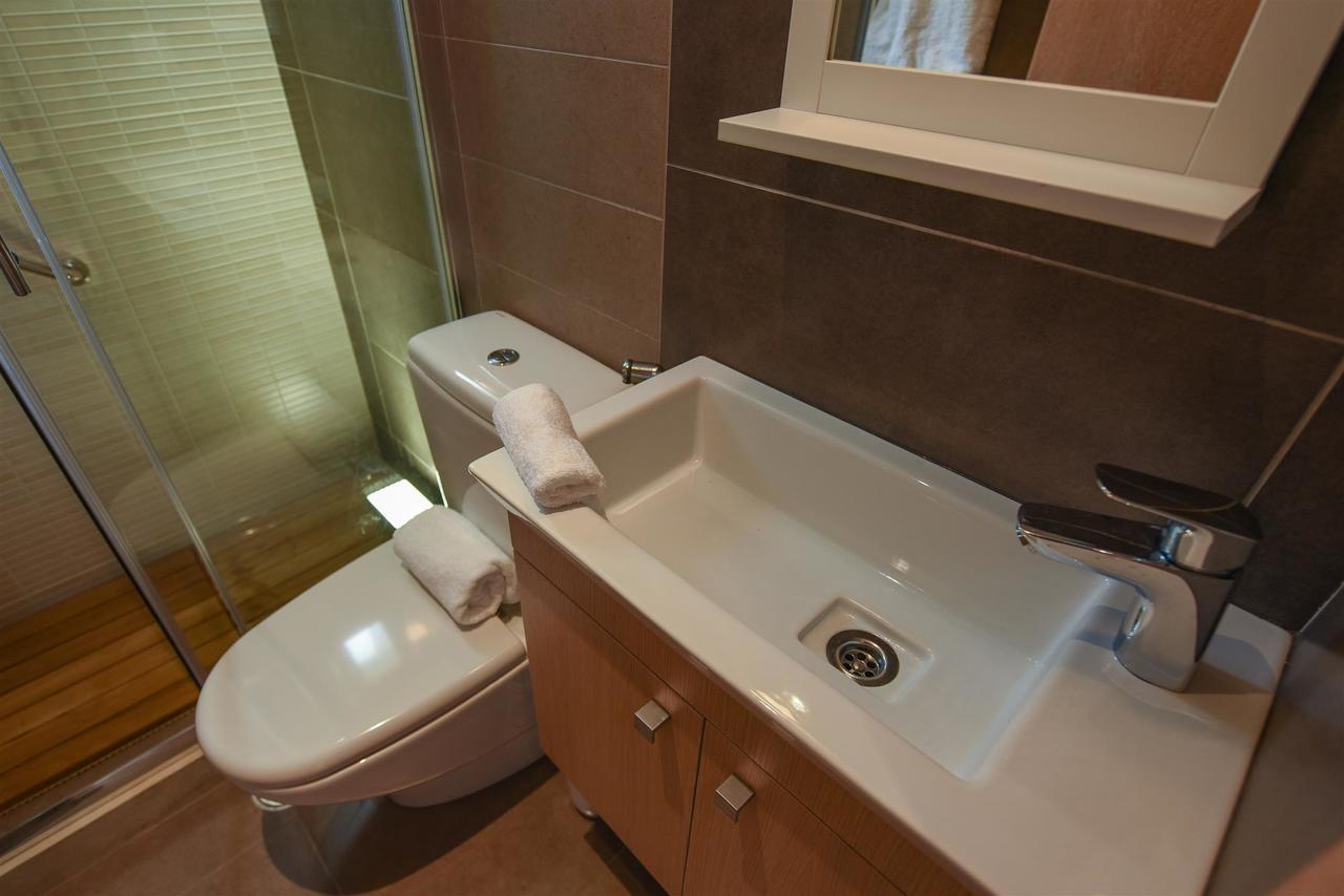 Rodia Beach Suites Kokkinos Pyrgos Eksteriør billede