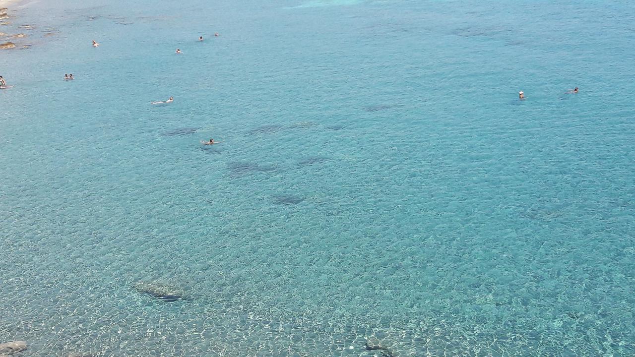 Rodia Beach Suites Kokkinos Pyrgos Eksteriør billede